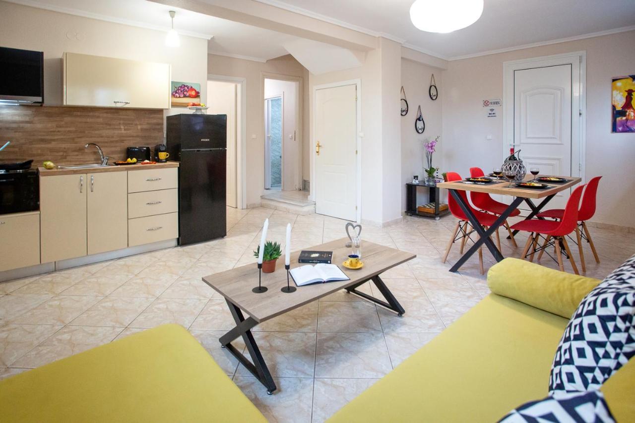 Endless Blue Sunshine Villa Palaiontsiflikion Bagian luar foto