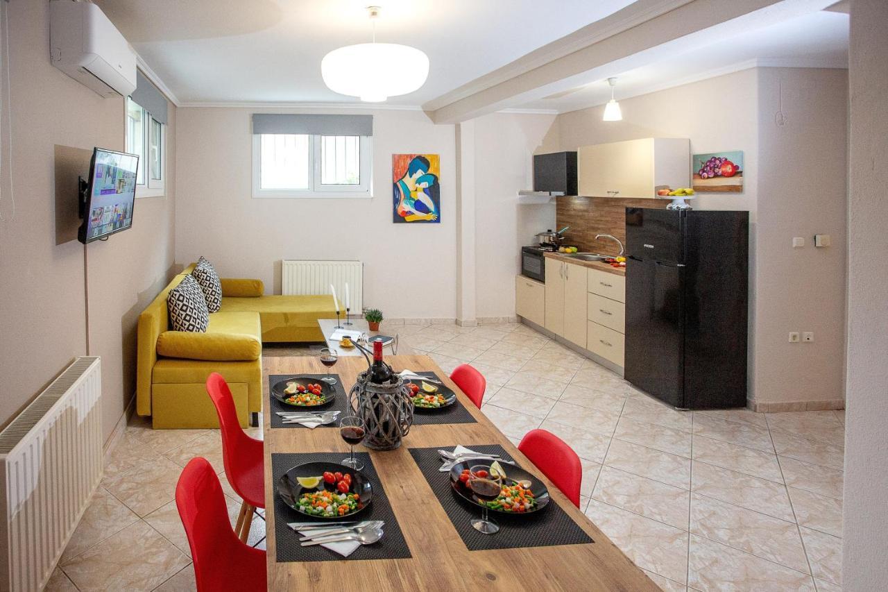 Endless Blue Sunshine Villa Palaiontsiflikion Bagian luar foto
