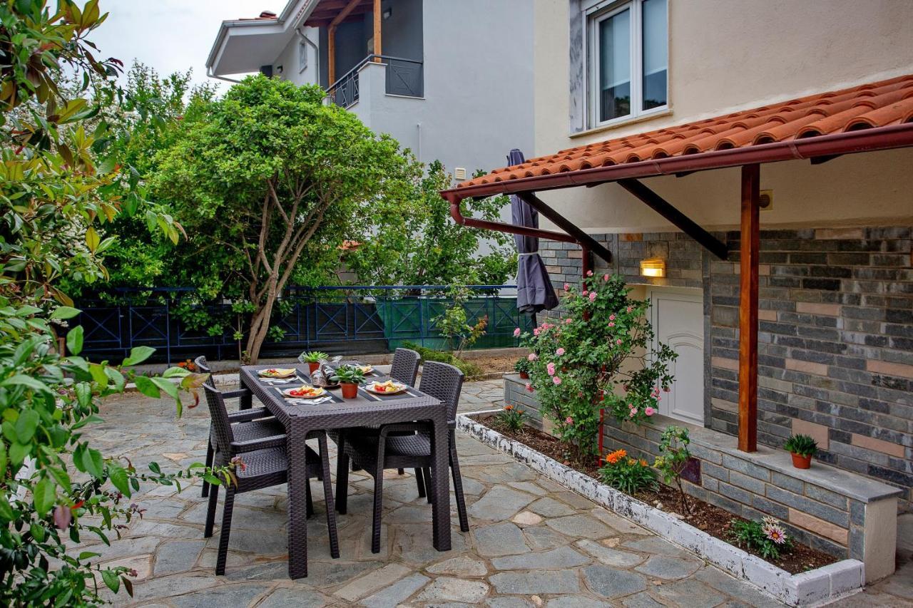 Endless Blue Sunshine Villa Palaiontsiflikion Bagian luar foto