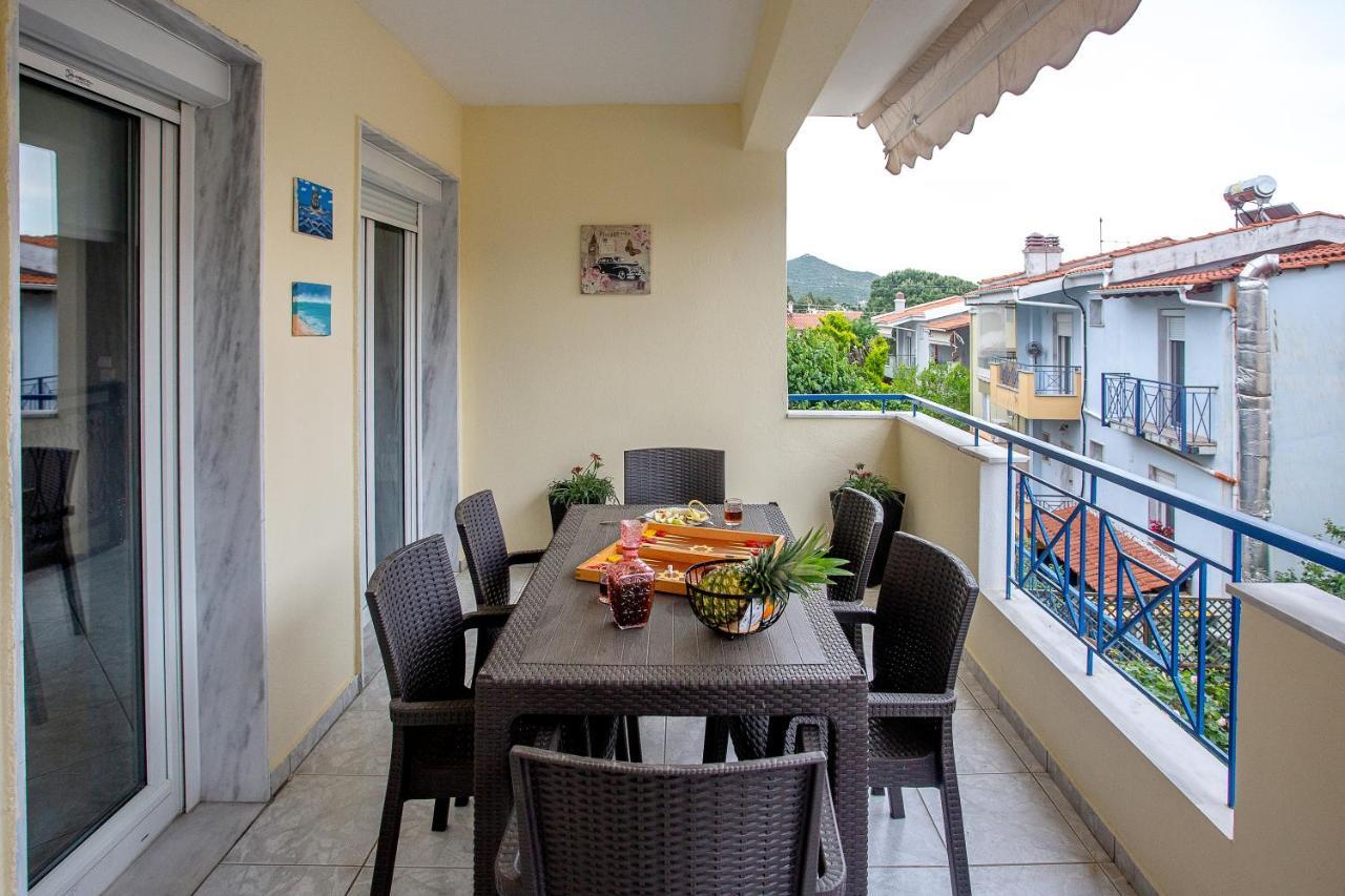 Endless Blue Sunshine Villa Palaiontsiflikion Bagian luar foto