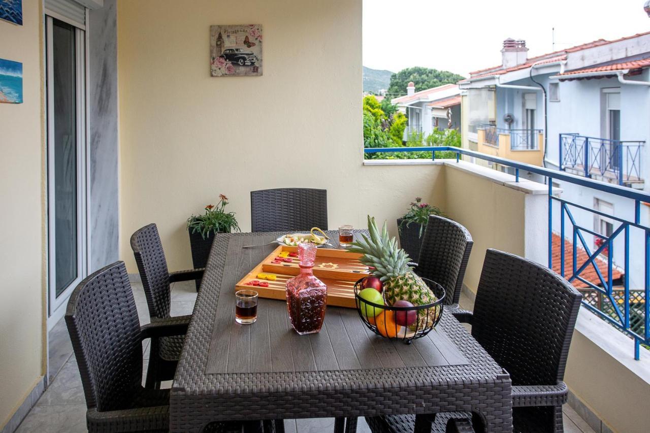 Endless Blue Sunshine Villa Palaiontsiflikion Bagian luar foto
